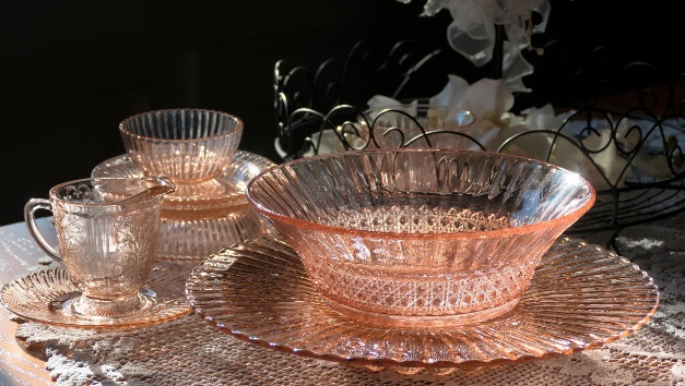 Close-up of a glass bowlDescription automatically generated Close-up of a glass bowlDescription automatically generated